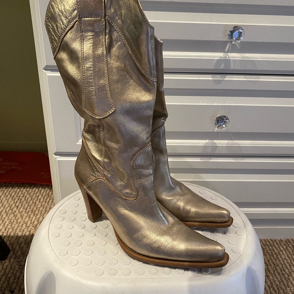 Super soft platinum leather boots western style